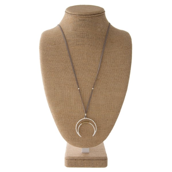 Wholesale long faux leather cord necklace crescent horn pendant pendant