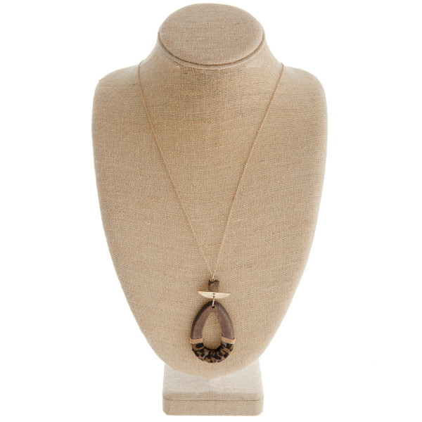 Wholesale long gold chain necklace teardrop pendant faux leather detail gold acc