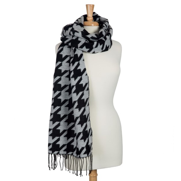 Wholesale black white heavyweight houndstooth printed scarf fringe Can be worn s