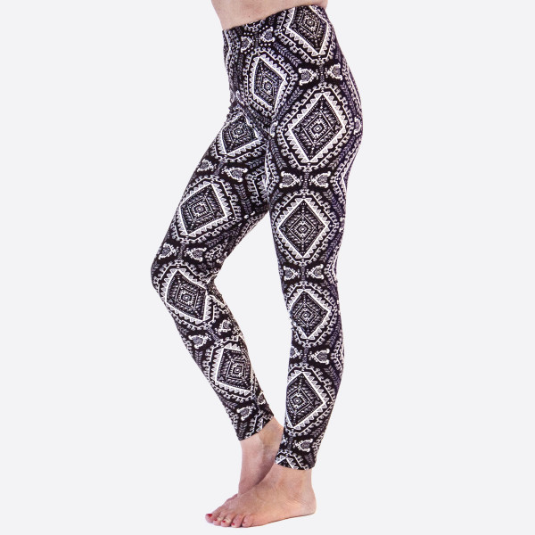 Wholesale kathy Mix printed peach skin leggings seamless chic must have every w